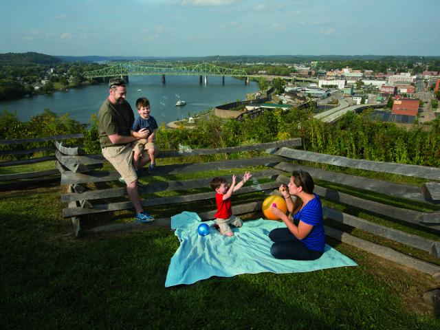 Picnicing at fort boremon