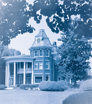 Victorian house on
Julia - Ann Square