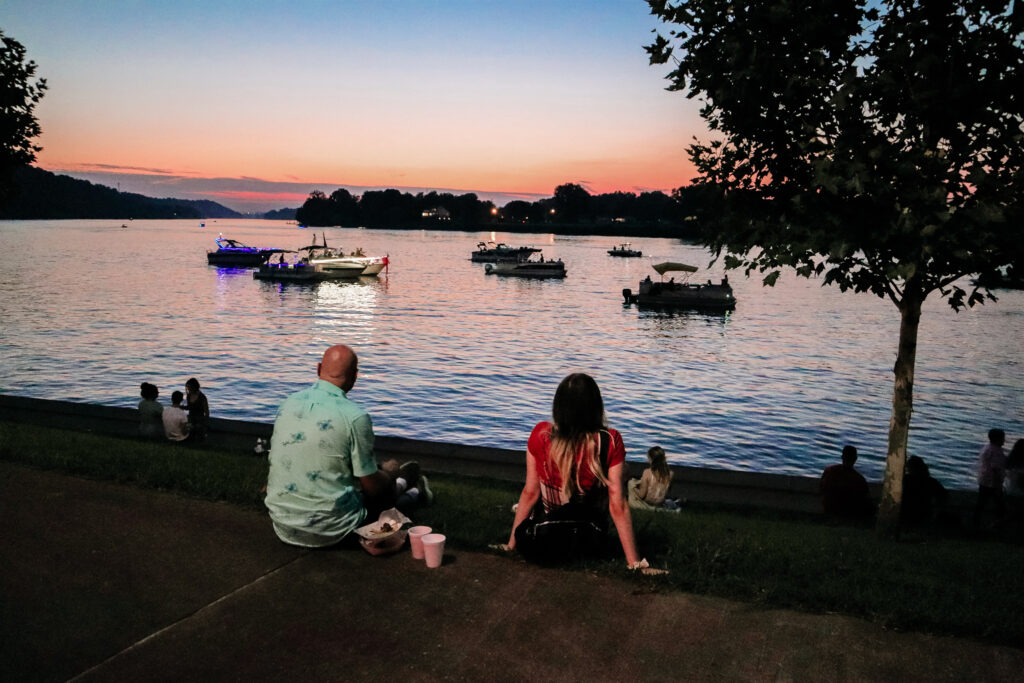 Couple along the river at the Parkersburg Homecoming
